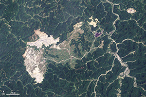 Satellite imagery depicting the effects of mountaintop removal in Boone County, West Virginia, 2009. Satellite imagery depicting the effects of mountaintop removal in Boone County, West Virginia, 2009.