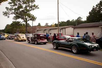 Nancy Marshall and John McWilliams, Homecoming parade preparation, McClellanville, South Carolina, 2010.