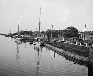 Evening on Bayou St. John, New Orleans, between 1900 and 1906. Library of Congress, Prints & Photographs Division, Detroit Publishing Company Collection, LC-D4-16350. 