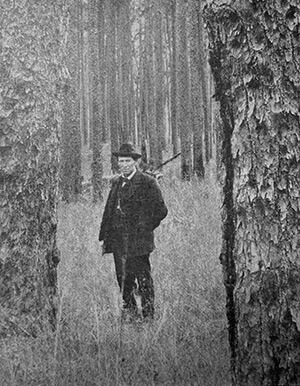 Unidentified lumberman in the Jackson Tract, outside Lockhart, Alabama. American Lumberman 1907, Part 1, January–June 1907, Forest History Society archive. Unidentified lumberman in the Jackson Tract, outside Lockhart, Alabama. American Lumberman 1907, Part 1, January–June 1907, Forest History Society archive.