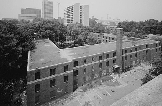 Library of Congress, View of rooftop from motel adjacent to Techwood Homes, Atlanta, Georgia, date unknown.
