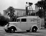 Burgert Brothers, Photographer and camera atop new Burgert Brothers truck parked by Davis Island pool building, Tampa, Florida, 1936. Catalog no.: PA 5906. Burgert Brothers, Photographer and camera atop new Burgert Brothers truck parked by Davis Island pool building, Tampa, Florida, 1936. Catalog no.: PA 5906.