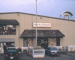 The Misión Católica de Nuestra Señora de las Américas. Doraville, Georgia. Photo by Mary Odem, 2000
