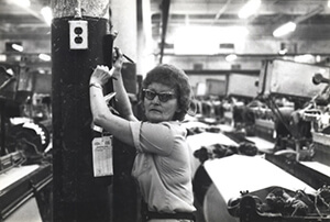 Woman Working in a Textile Plant, Tennessee, circa late 1970s. Courtesy of Special Collections and Archives, Georgia State University Library, Southern Labor Archives, Amalgamated Clothing and Textile Workers Union, Memphis-Jackson Joint Board Records, L1992_11_88. Woman Working in a Textile Plant, Tennessee, circa late 1970s. Courtesy of Special Collections and Archives, Georgia State University Library, Southern Labor Archives, Amalgamated Clothing and Textile Workers Union, Memphis-Jackson Joint Board Records, L1992_11_88.