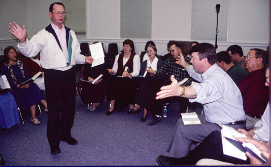 Laurie Kay Sommers, David I. Lee and Johnny Lee share their love for each other and fellow singers, 1997.