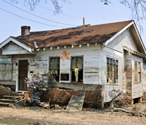 Near West End and Harrison Boulevards, Lakeview, New Orleans, Louisiana, September 19, 2005. Photograph by Brian Gauvin. © Brian Gauvin. Near West End and Harrison Boulevards, Lakeview, New Orleans, Louisiana, September 19, 2005. Photograph by Brian Gauvin. © Brian Gauvin.