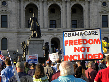 Tea Party tax day protest, St. Paul, Minnesota, April 15, 2010. Photograph by Fibonacci Blue. Courtesy of Fibonacci Blue. Tea Party tax day protest, St. Paul, Minnesota, April 15, 2010. Photograph by Fibonacci Blue. Courtesy of Fibonacci Blue.